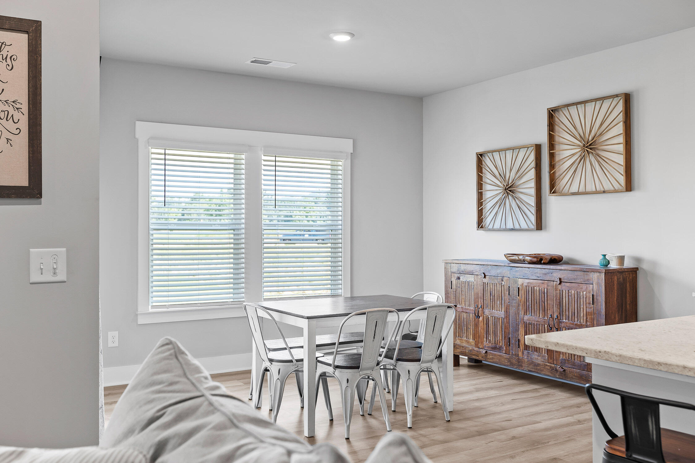 Ooltewah, Tennessee 37363, United States, 4 Bedrooms Bedrooms, ,4 BathroomsBathrooms,Residential,Active,49034