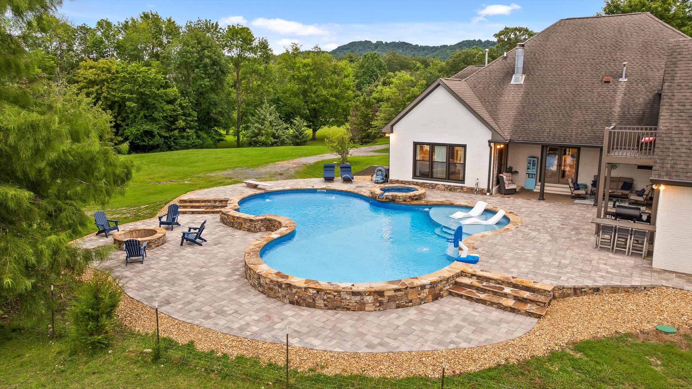 243 Lovinggood Road