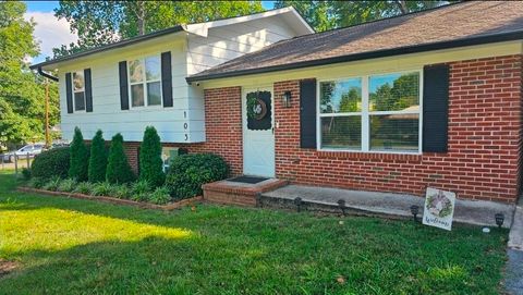 Photo of 103 Azalea Avenue, Dayton, TN 37321 (MLS # 1524866)