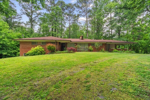 Homes For Sale - 213 Ridgecrest Drive<br/> Dalton, GA 30721
