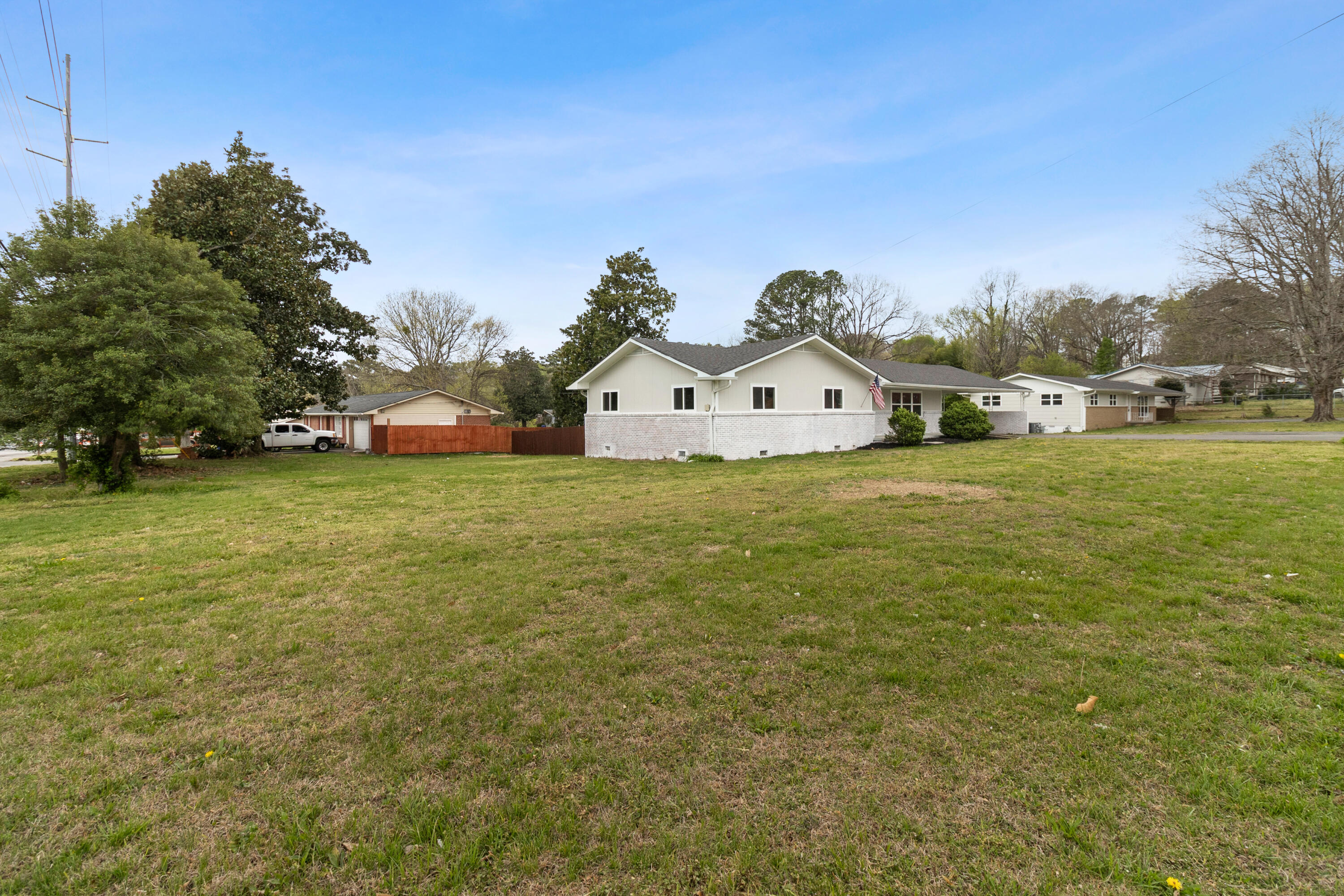 1103 Clingan Ridge Drive NW