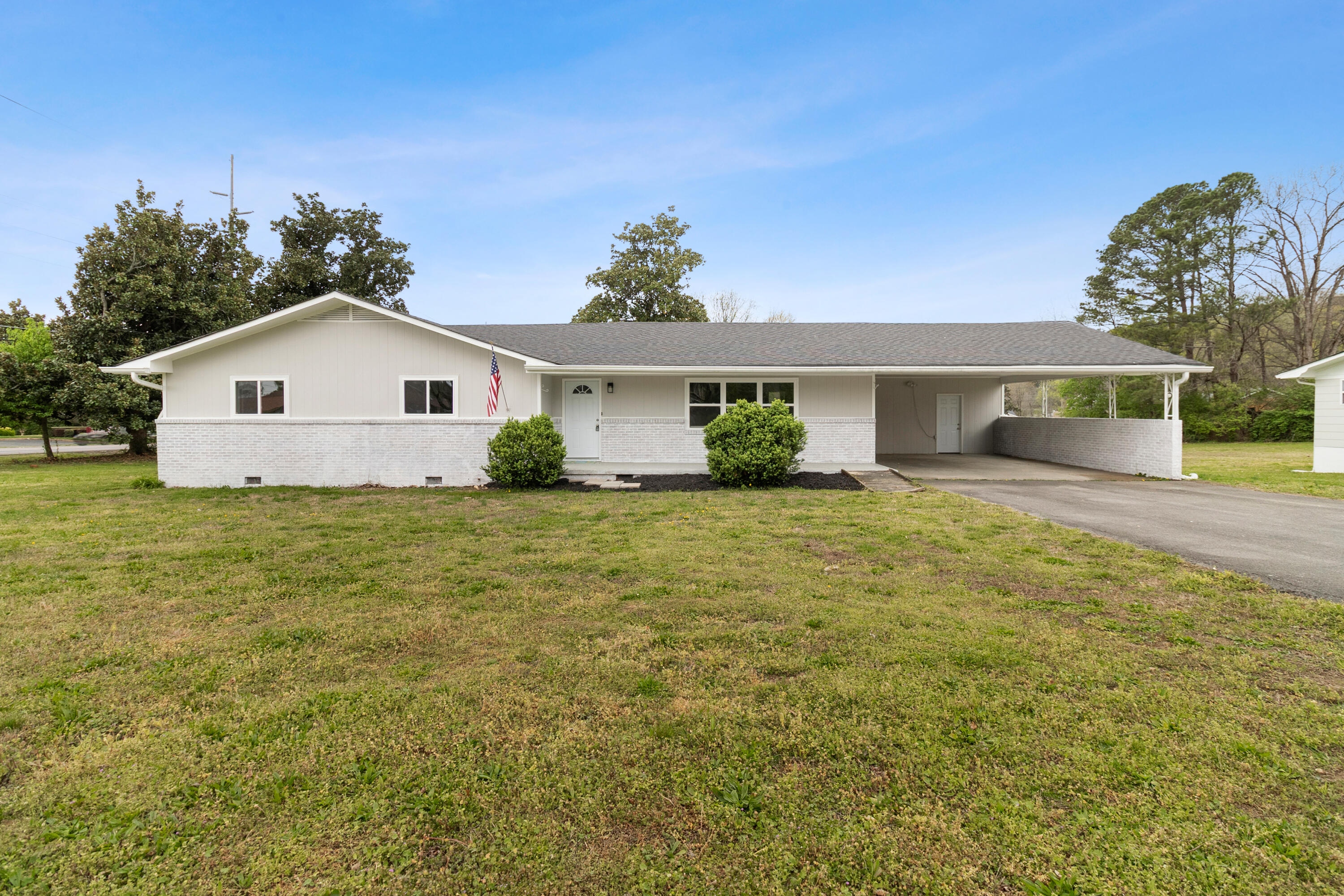 1103 Clingan Ridge Drive NW