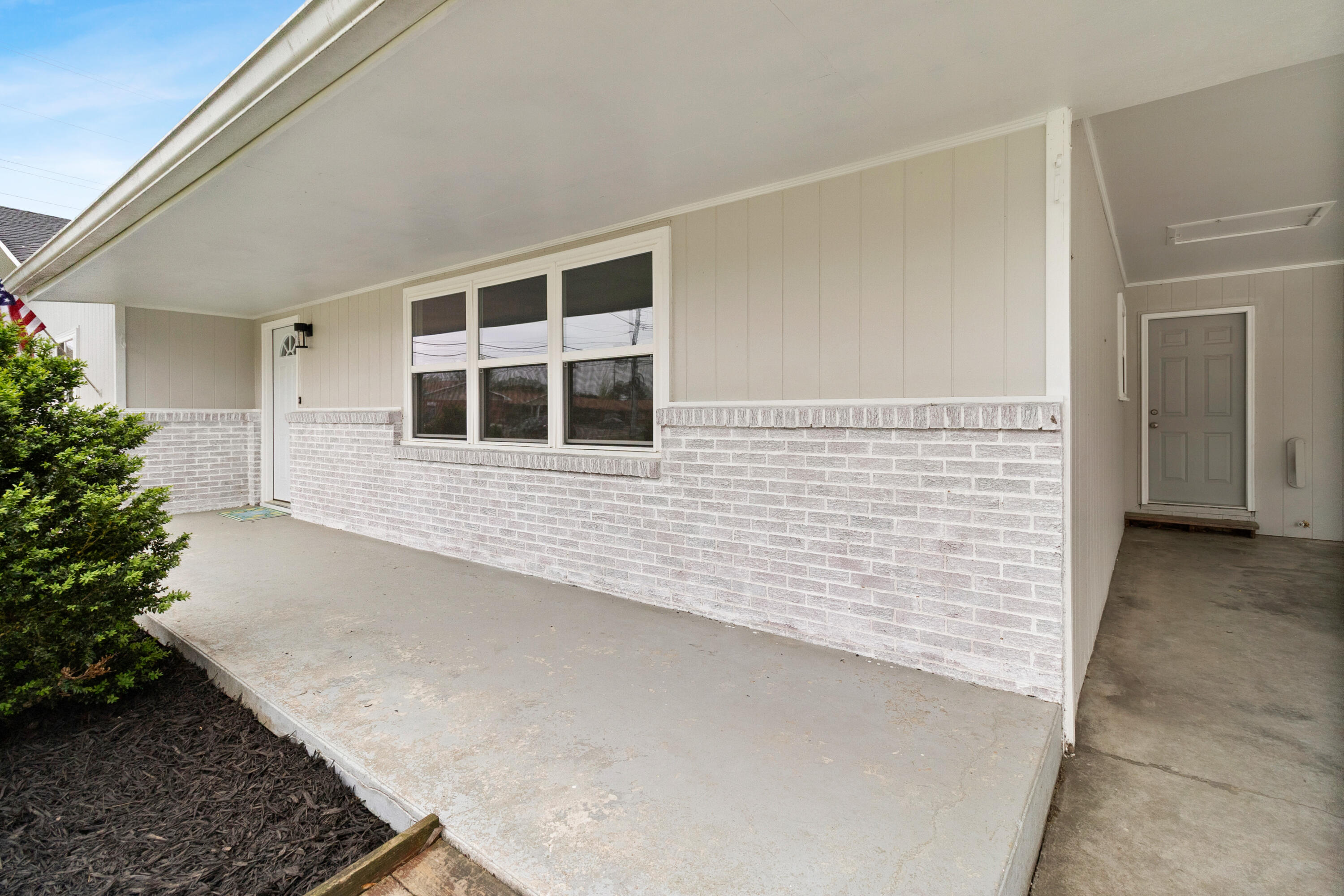 1103 Clingan Ridge Drive NW