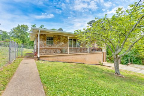 Photo of 207 Regal Drive, Chattanooga, TN 37415 (MLS # 1535062)