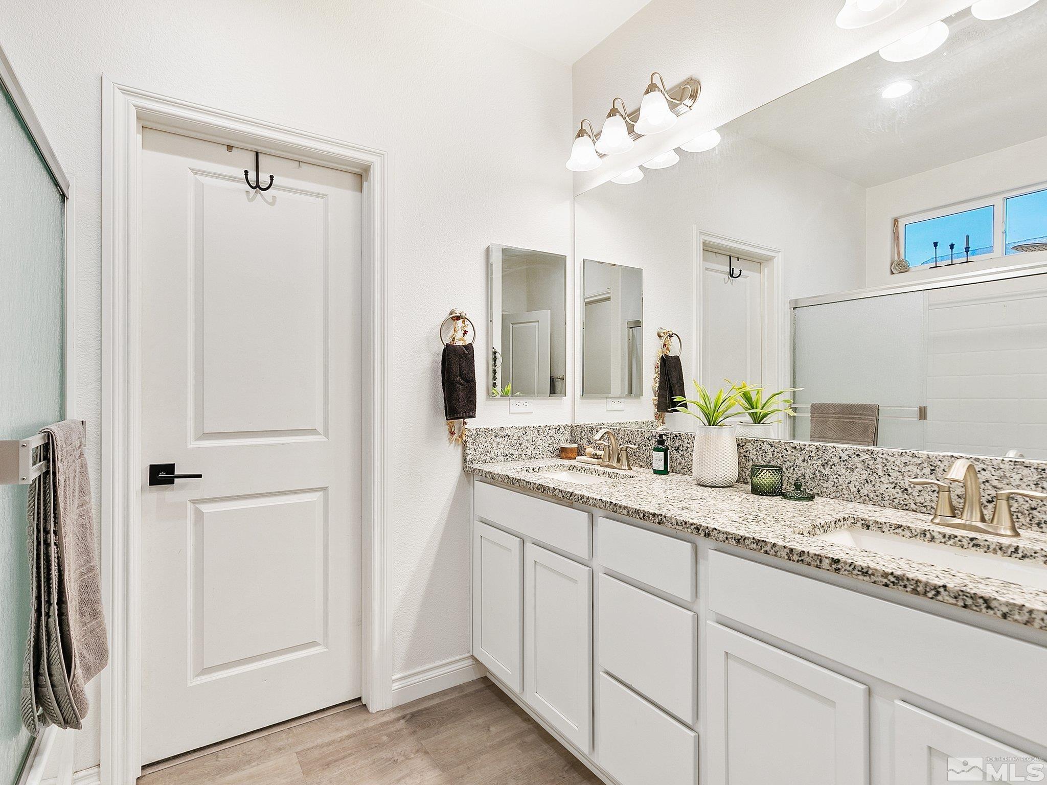 Reno, Nevada 89508, United States, 4 Bedrooms Bedrooms, ,3 BathroomsBathrooms,Residential,Pending,24949