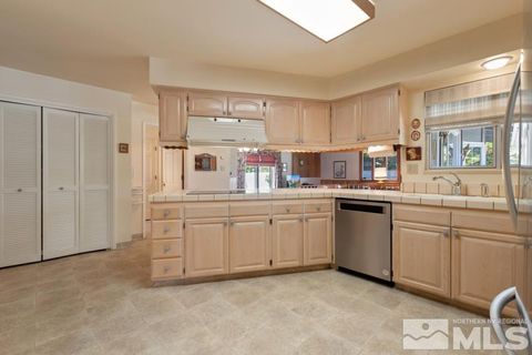 Single Family Residence in Reno NV 2301 Crescent Circle 7.jpg