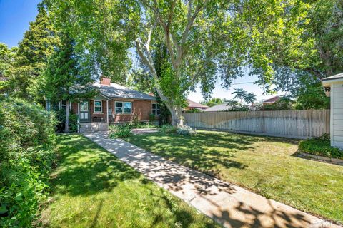 Single Family Residence in Reno NV 438 Thoma St 4.jpg