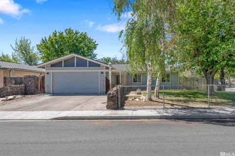 Single Family Residence in Sparks NV 185 Sells Street 1.jpg