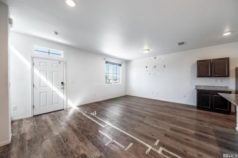 Townhouse in Reno NV 9875 Coastal Fog Dr 9.jpg