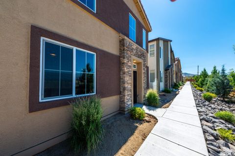 Townhouse in Reno NV 9875 Coastal Fog Dr 4.jpg