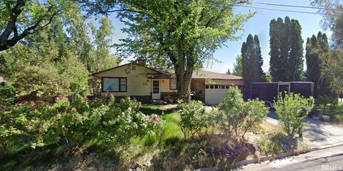 Single Family Residence in Reno NV 1570 Mount Rose St.jpg