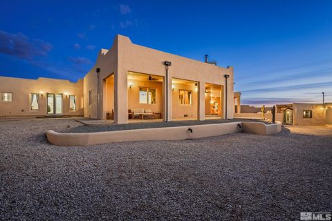 Single Family Residence in Sparks NV 2000 Fantasy Ln 38.jpg