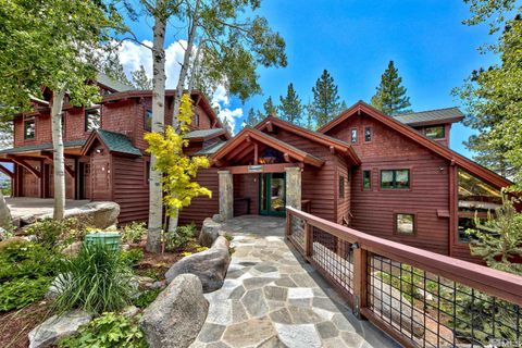 Single Family Residence in Incline Village NV 405 Tracy Ct.jpg