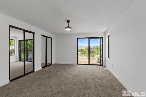 Single Family Residence in Sparks NV 6970 Pah Rah Dr 7.jpg