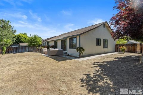 Single Family Residence in Sparks NV 6970 Pah Rah Dr 11.jpg