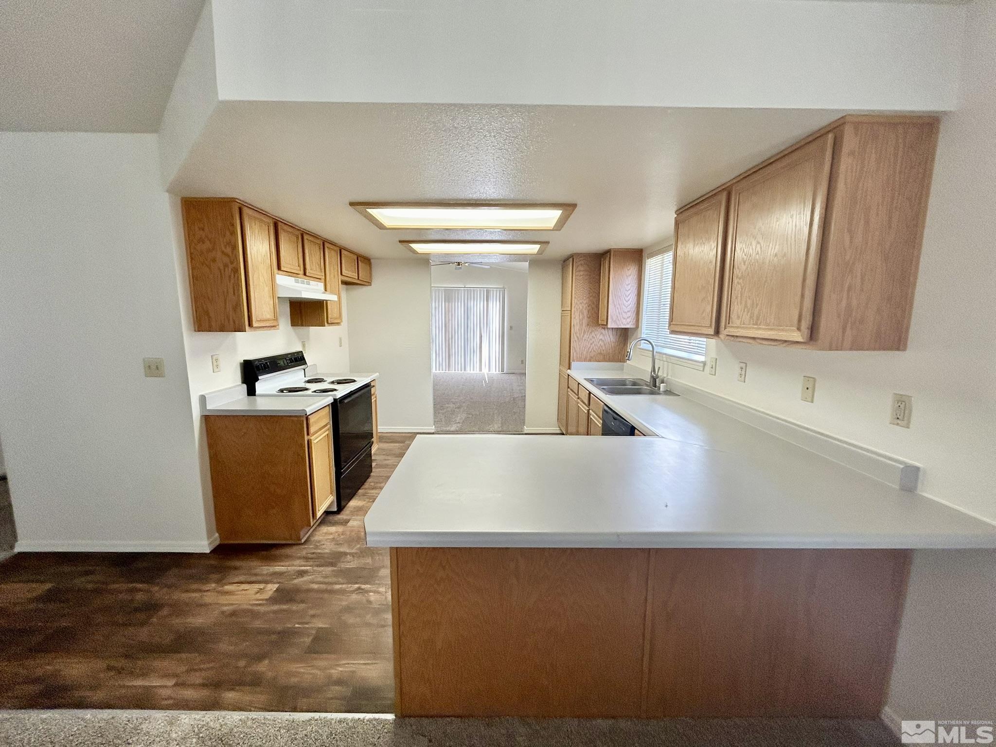 1447 N Marion Russell