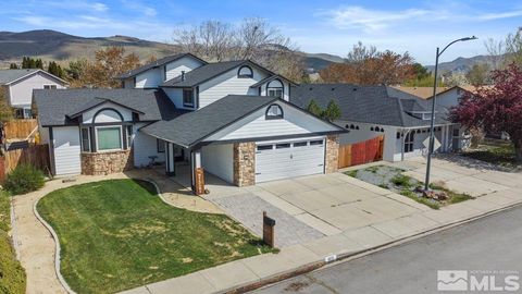 Single Family Residence in Sparks NV 1055 Locomotive Ct.jpg