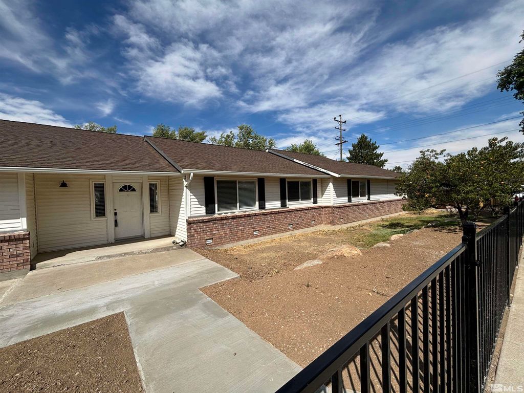 Photo of 1435 Hunter Lake Drive, Reno, NV 89509 (MLS # 240011556)