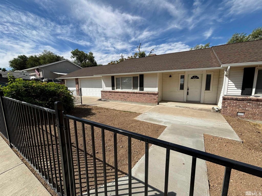Photo of 1435 Hunter Lake Drive, Reno, NV 89509 (MLS # 240011556)