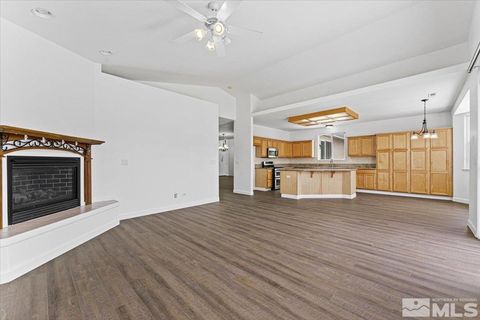 Single Family Residence in Reno NV 18483 Spicer Lake Ct 12.jpg