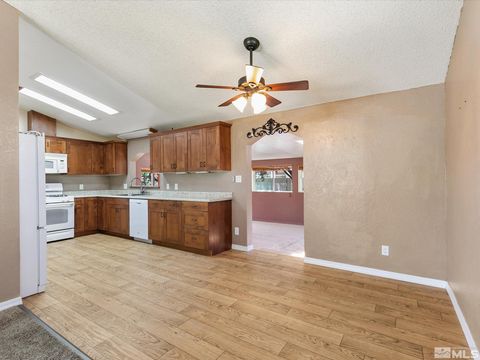 Manufactured Home in Sparks NV 379 Ave De La Couleurs 5.jpg