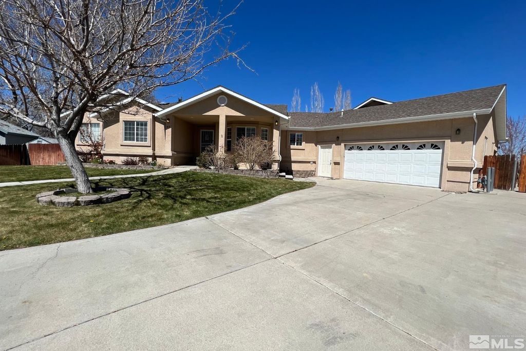 Photo of 45 Julie Court, Winnemucca, NV 89445 (MLS # 230003868)