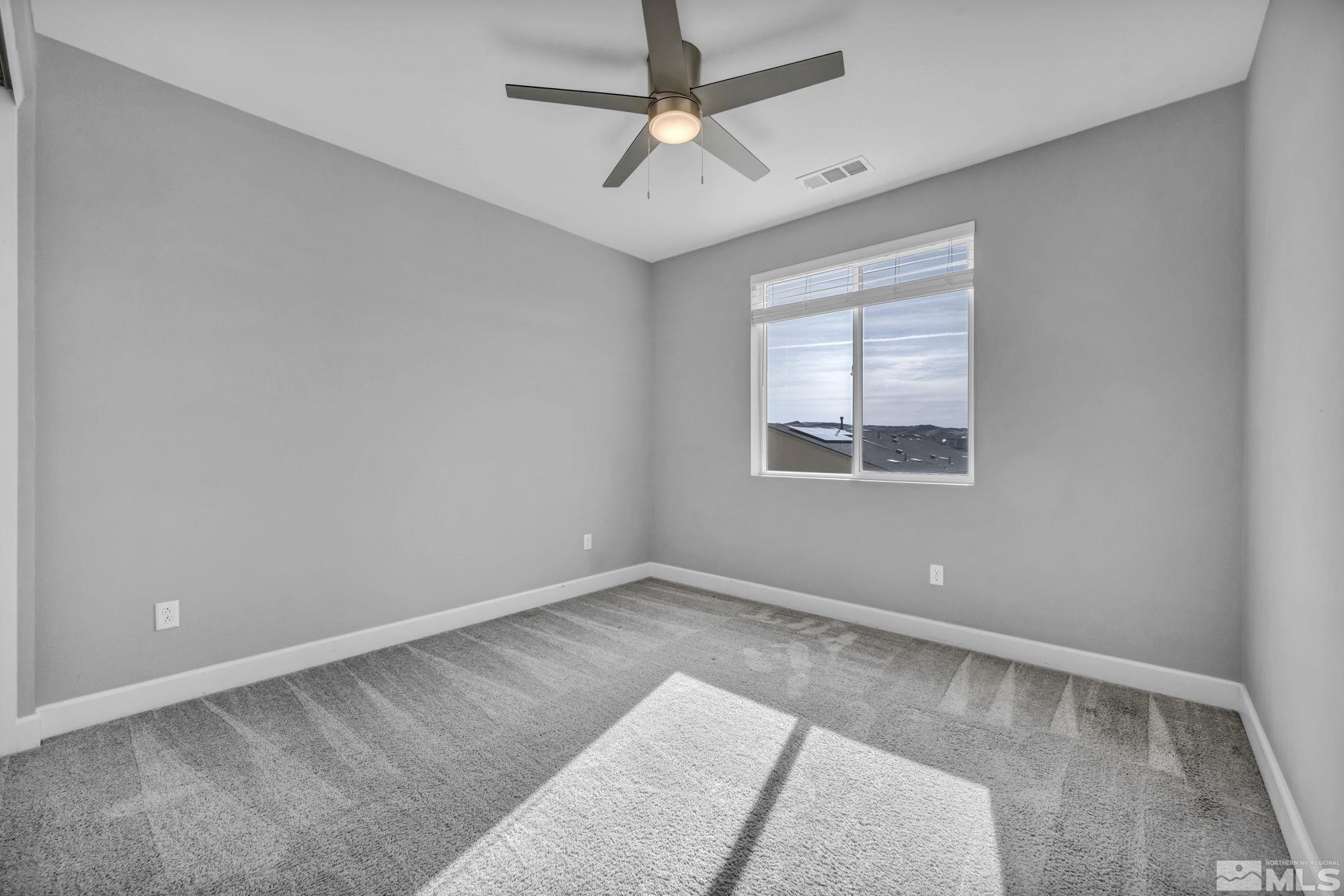 Sparks, Nevada 89436, United States, 3 Bedrooms Bedrooms, ,3 BathroomsBathrooms,Residential,Pending,33924