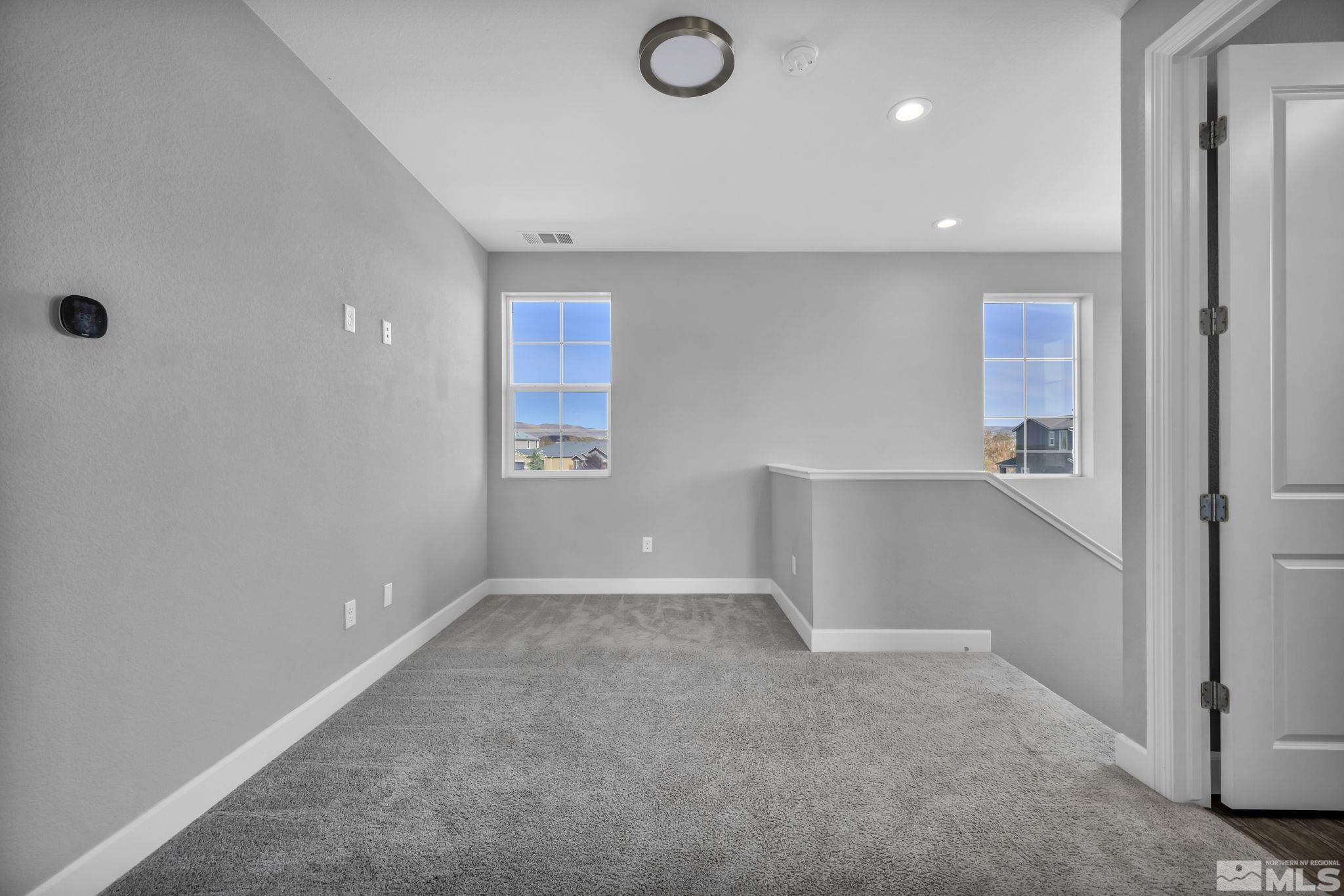 Sparks, Nevada 89436, United States, 3 Bedrooms Bedrooms, ,3 BathroomsBathrooms,Residential,Pending,33924