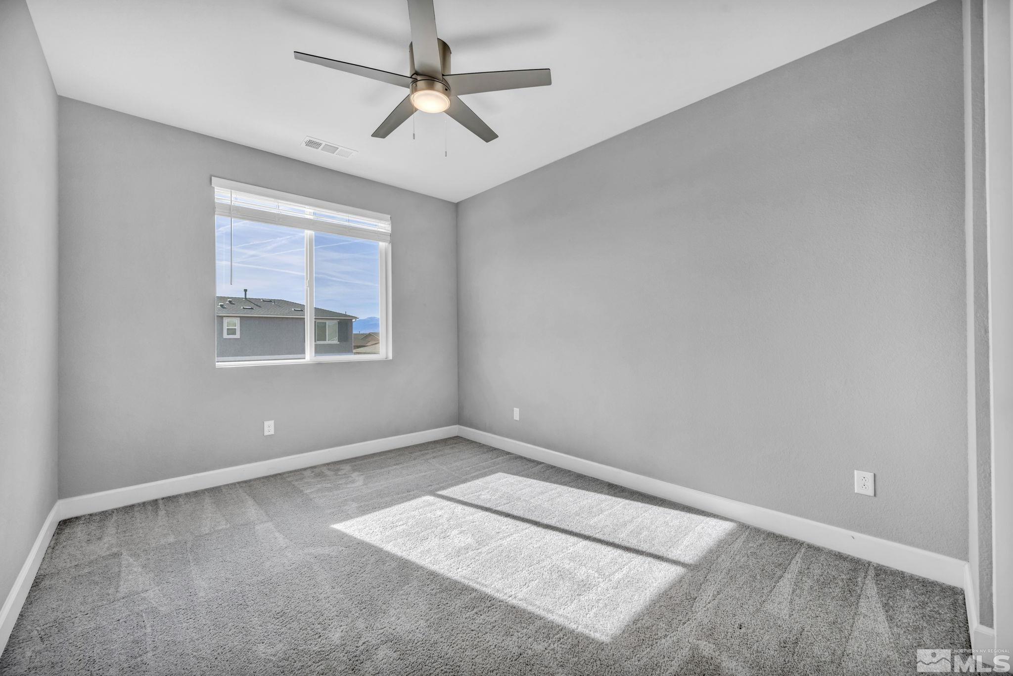 Sparks, Nevada 89436, United States, 3 Bedrooms Bedrooms, ,3 BathroomsBathrooms,Residential,Pending,33924