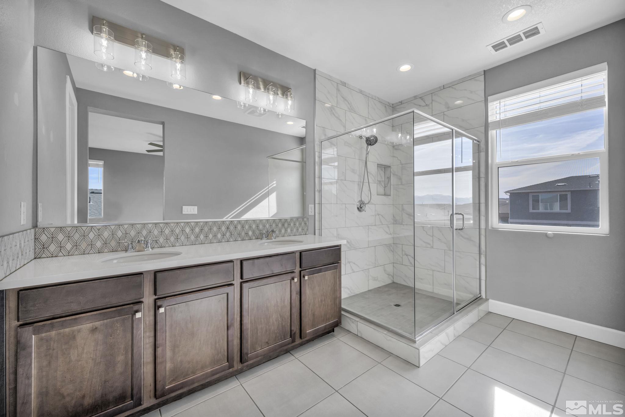 Sparks, Nevada 89436, United States, 3 Bedrooms Bedrooms, ,3 BathroomsBathrooms,Residential,Pending,33924