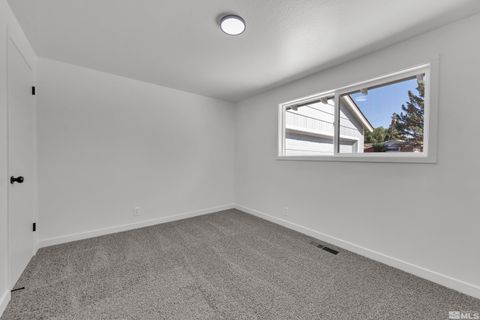 Single Family Residence in Reno NV 2220 6th St 25.jpg