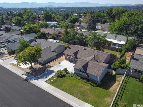 Single Family Residence in Reno NV 2220 6th St 39.jpg