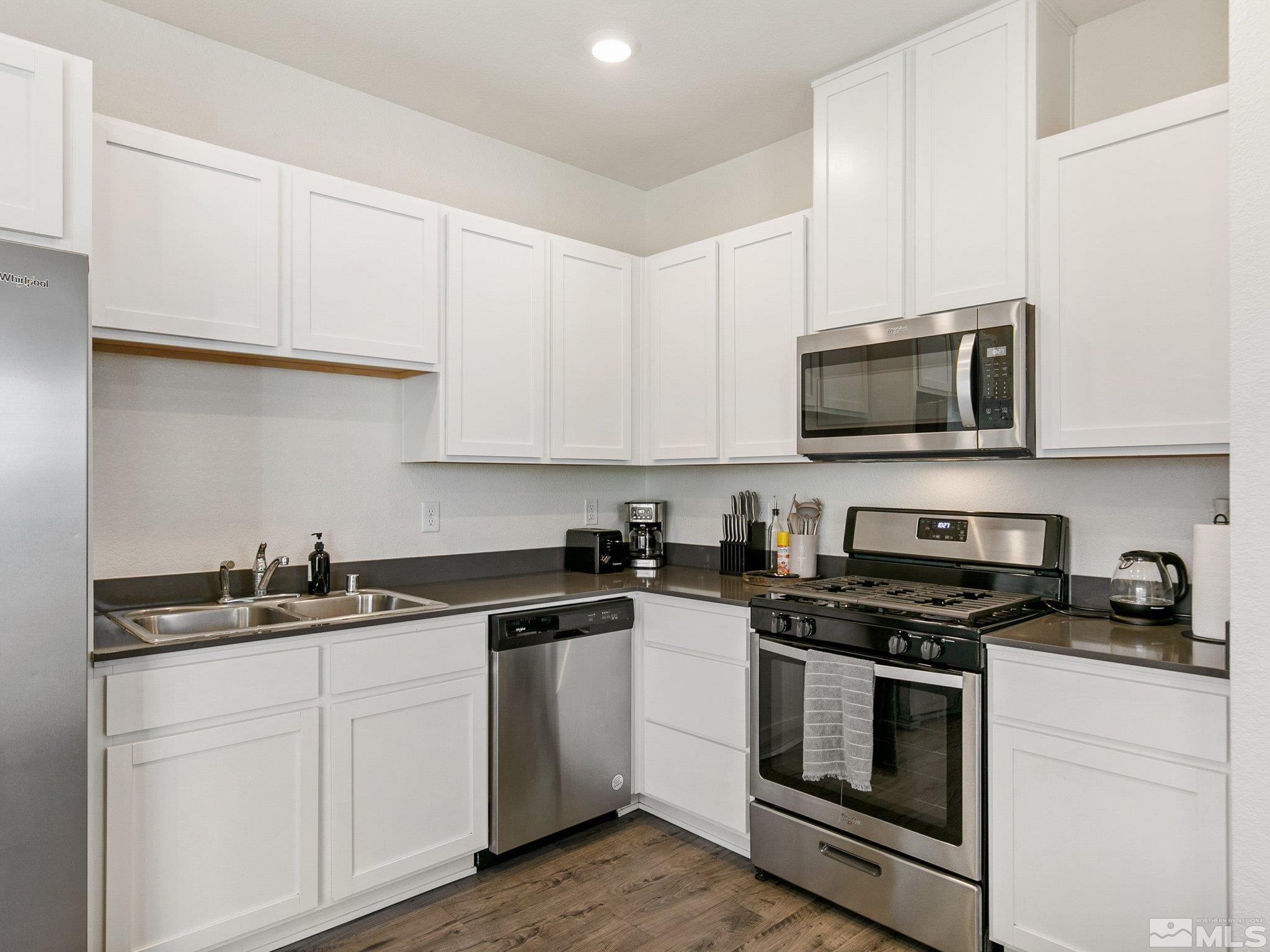 Reno, Nevada 89506, United States, 4 Bedrooms Bedrooms, ,3 BathroomsBathrooms,Residential,Active,93447