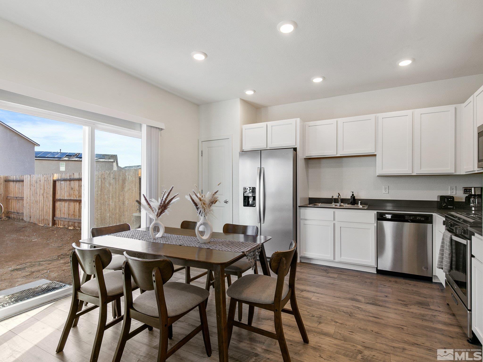 Reno, Nevada 89506, United States, 4 Bedrooms Bedrooms, ,3 BathroomsBathrooms,Residential,Active,93447