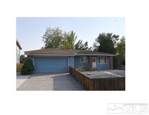 Single Family Residence in Sparks NV 101 McGoldrick Way.jpg