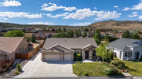 Single Family Residence in Reno NV 17795 Thunder River Dr 2.jpg