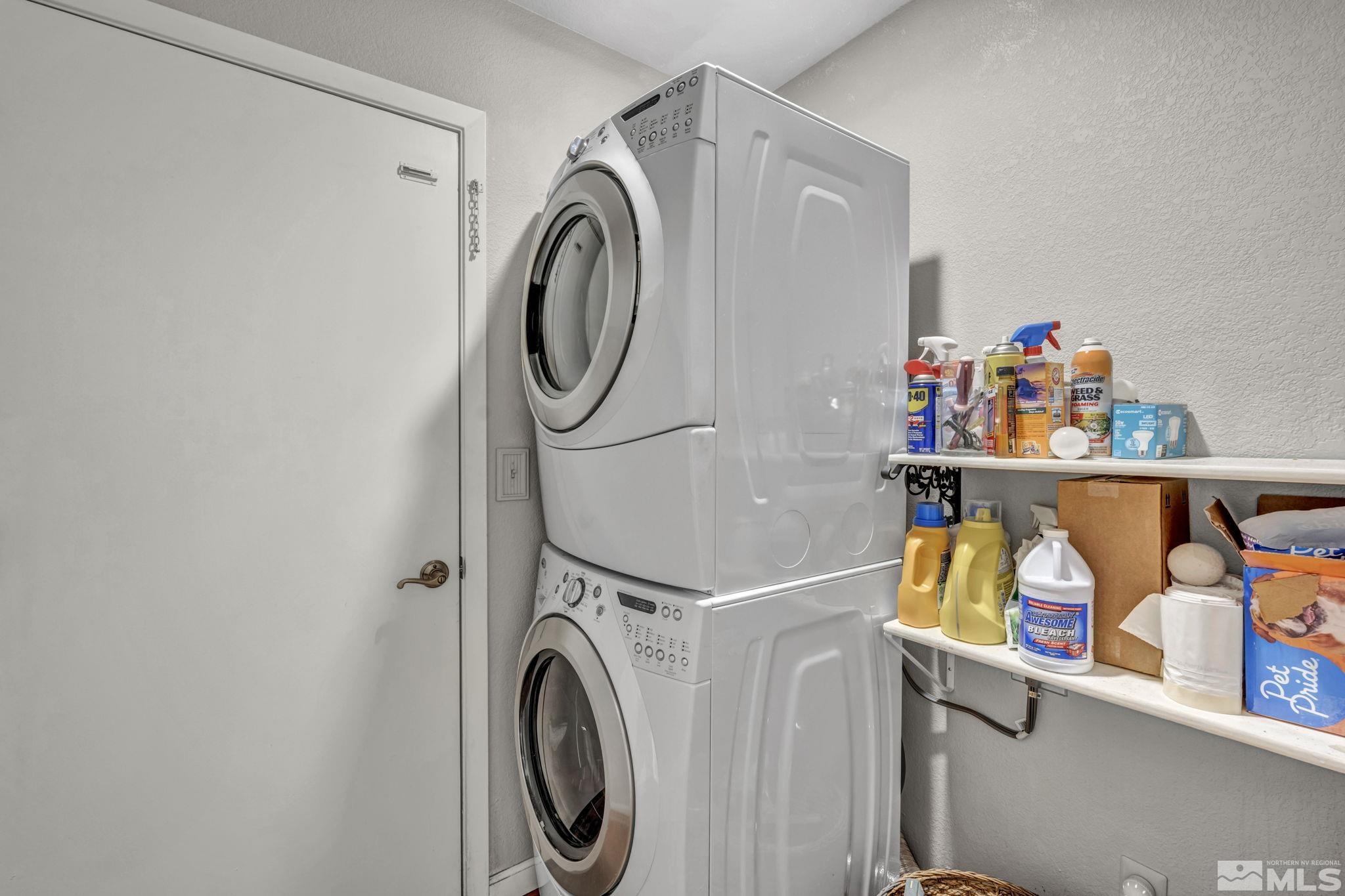 Minden, Nevada 89423, United States, 3 Bedrooms Bedrooms, ,2 BathroomsBathrooms,Residential,Pending,12356