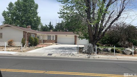 Single Family Residence in Reno NV 995 Skyline Blvd.jpg