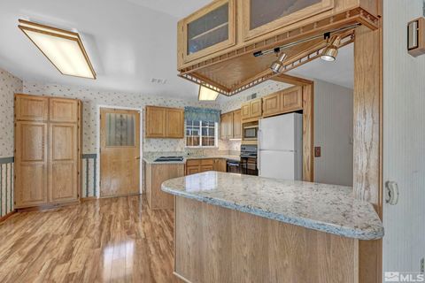 Single Family Residence in Sparks NV 1340 Russell Way 7.jpg