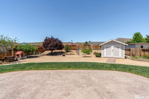 Single Family Residence in Sparks NV 2331 Soar Dr 27.jpg