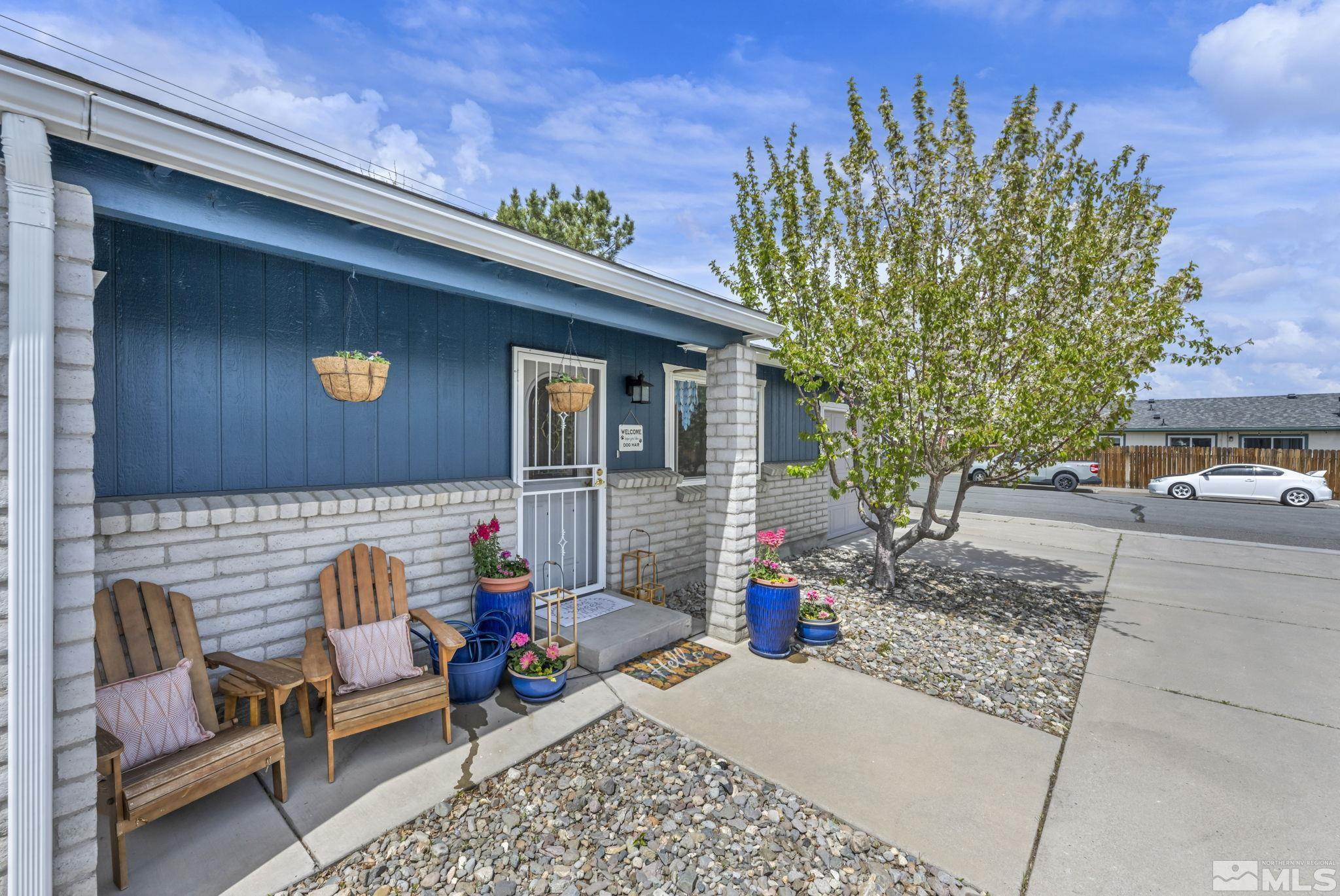 Carson City, Nevada 89701, United States, 2 Bedrooms Bedrooms, ,2 BathroomsBathrooms,Residential,Pending,112090