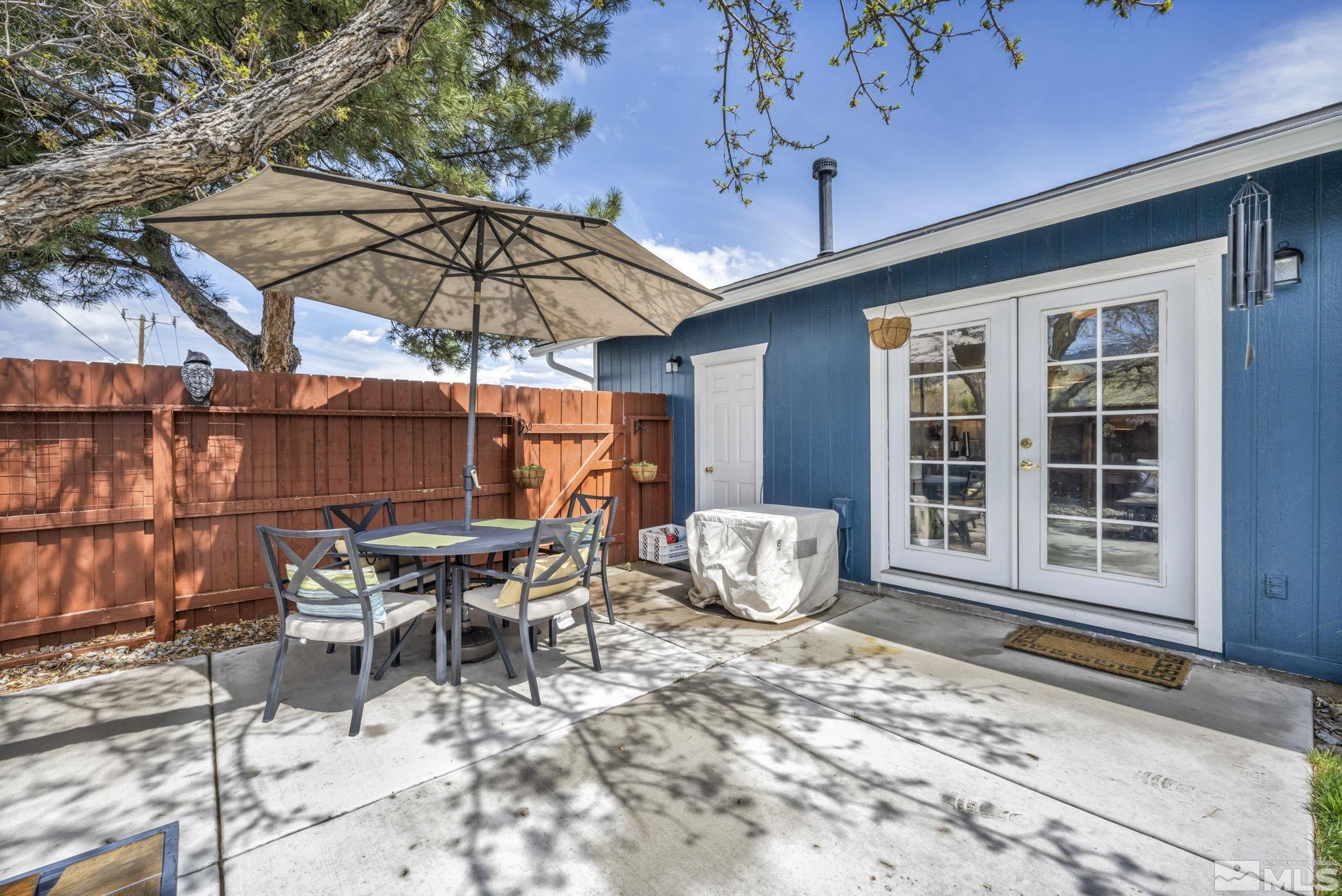 Carson City, Nevada 89701, United States, 2 Bedrooms Bedrooms, ,2 BathroomsBathrooms,Residential,Pending,112090