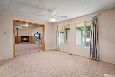 Single Family Residence in Reno NV 2370 Seneca Dr 11.jpg