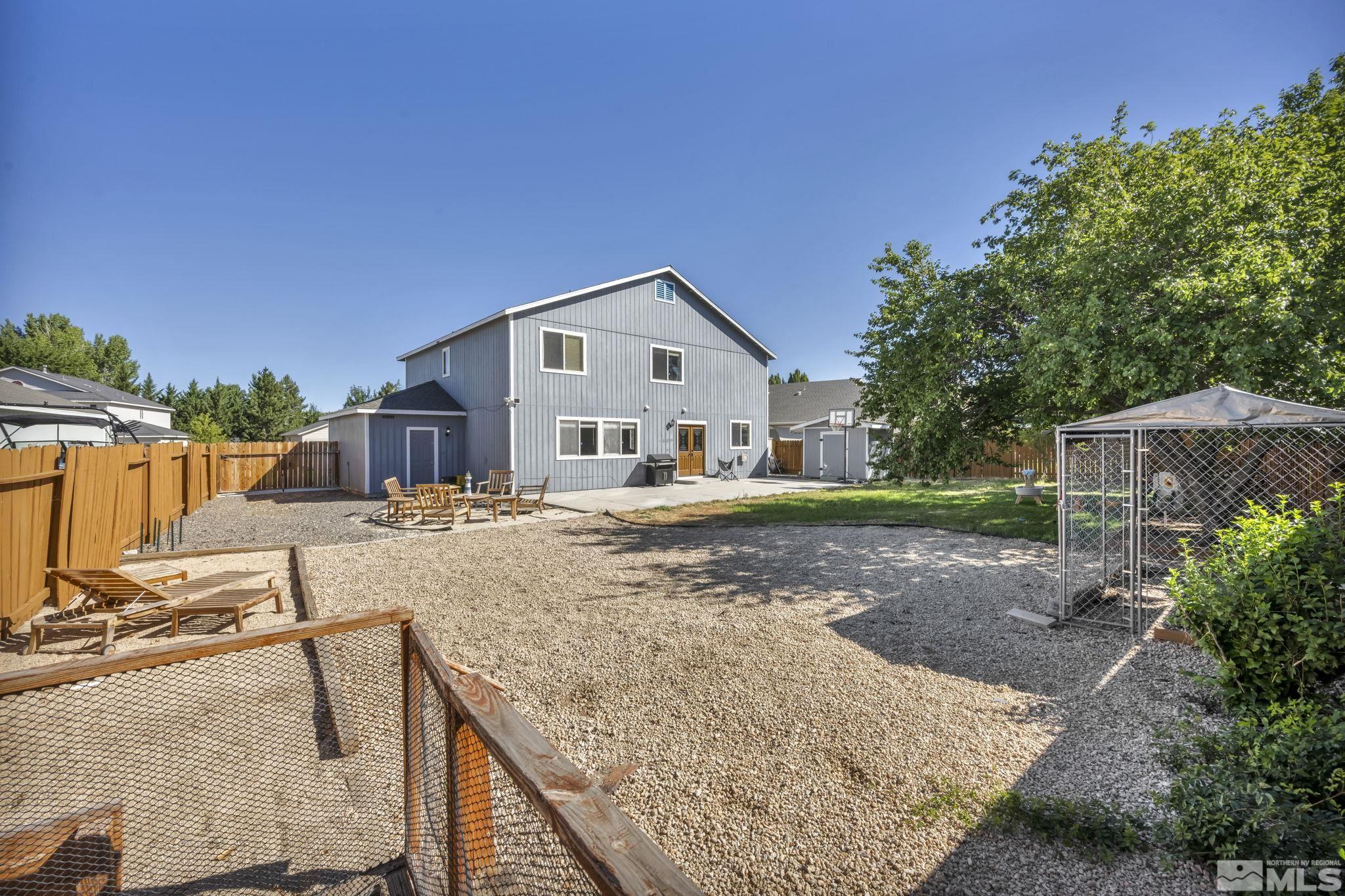 Sparks, Nevada 89436, United States, 4 Bedrooms Bedrooms, ,3 BathroomsBathrooms,Residential,Pending,47622