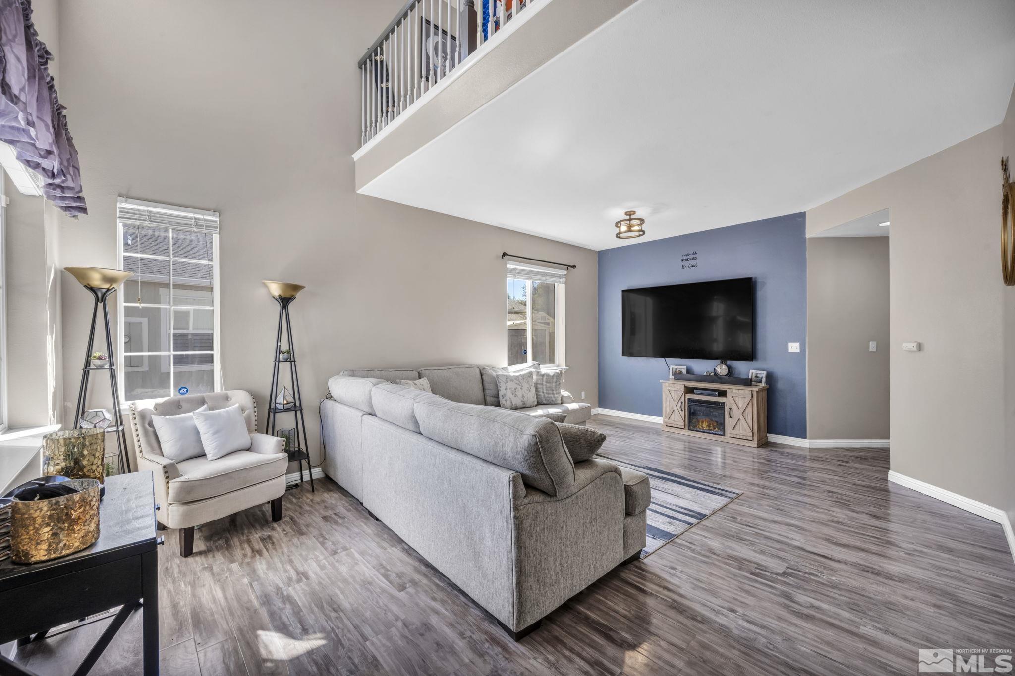 Sparks, Nevada 89436, United States, 4 Bedrooms Bedrooms, ,3 BathroomsBathrooms,Residential,Pending,47622