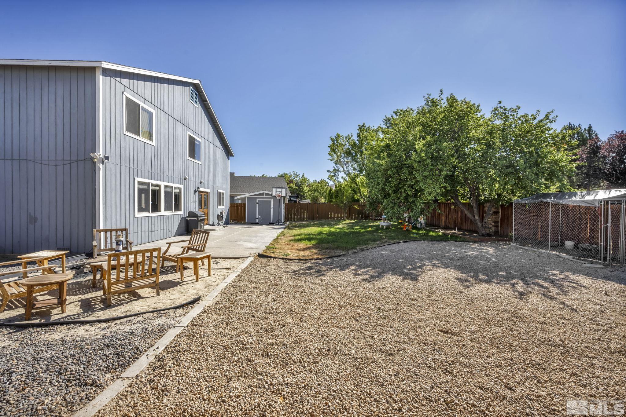 Sparks, Nevada 89436, United States, 4 Bedrooms Bedrooms, ,3 BathroomsBathrooms,Residential,Pending,47622