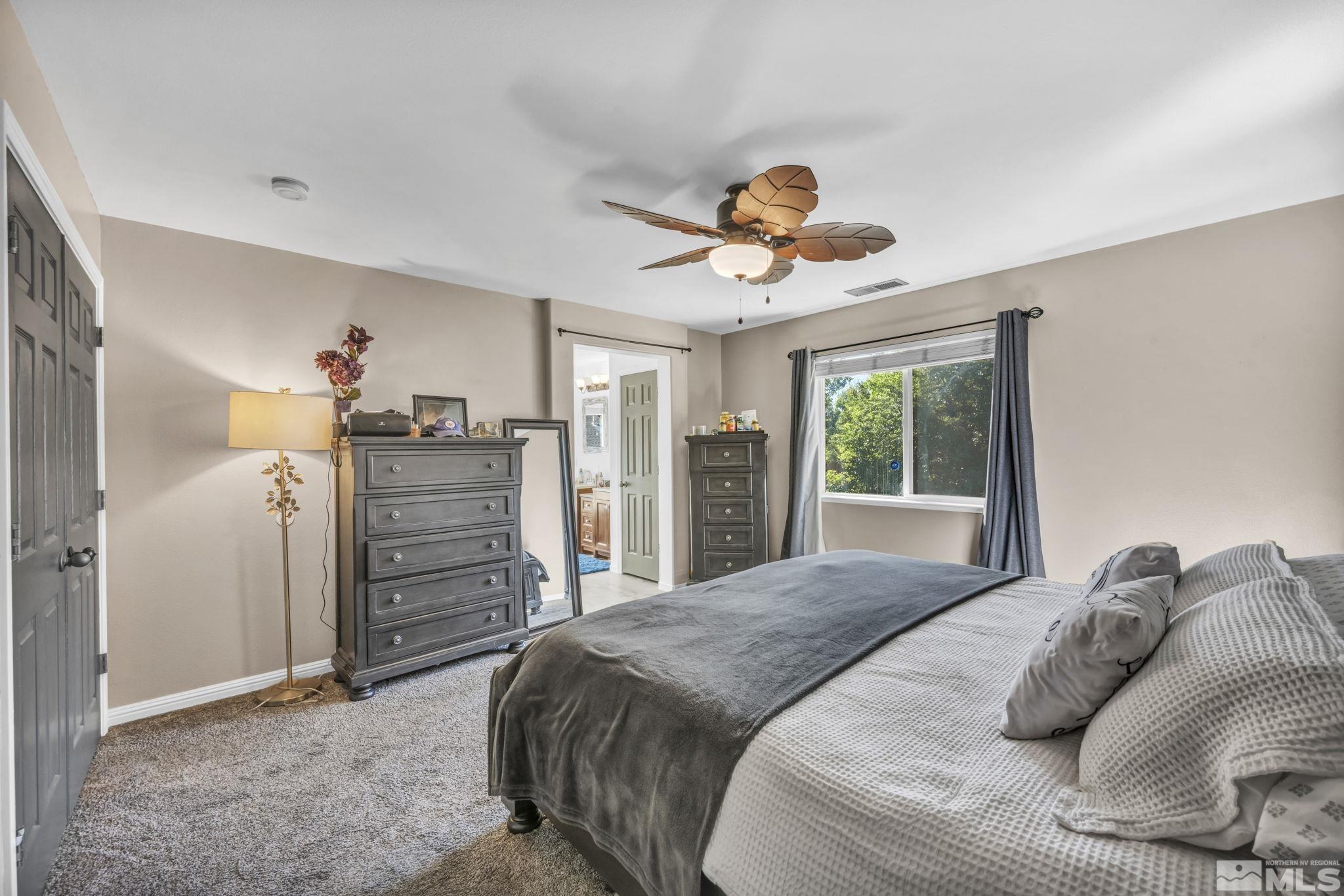 Sparks, Nevada 89436, United States, 4 Bedrooms Bedrooms, ,3 BathroomsBathrooms,Residential,Pending,47622