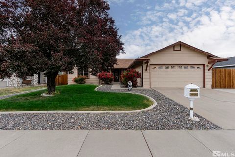 Single Family Residence in Sparks NV 1955 Topeka Cir.jpg