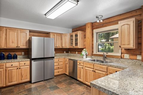 Single Family Residence in Incline Village NV 920 Dorcey Dr 9.jpg