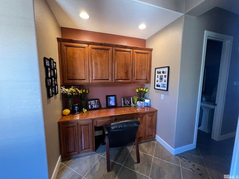 Single Family Residence in Reno NV 2635 Vitoria Ct 16.jpg
